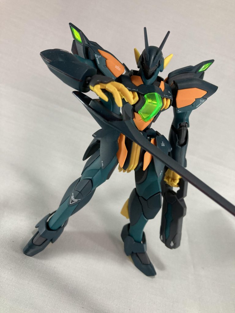 個人的にゼイドラといえばこのしっぽサーベルだと思ってます、めちゃくちゃ切れ味良さそうですよね色合いのせいかなんとなく甲虫みを感じます