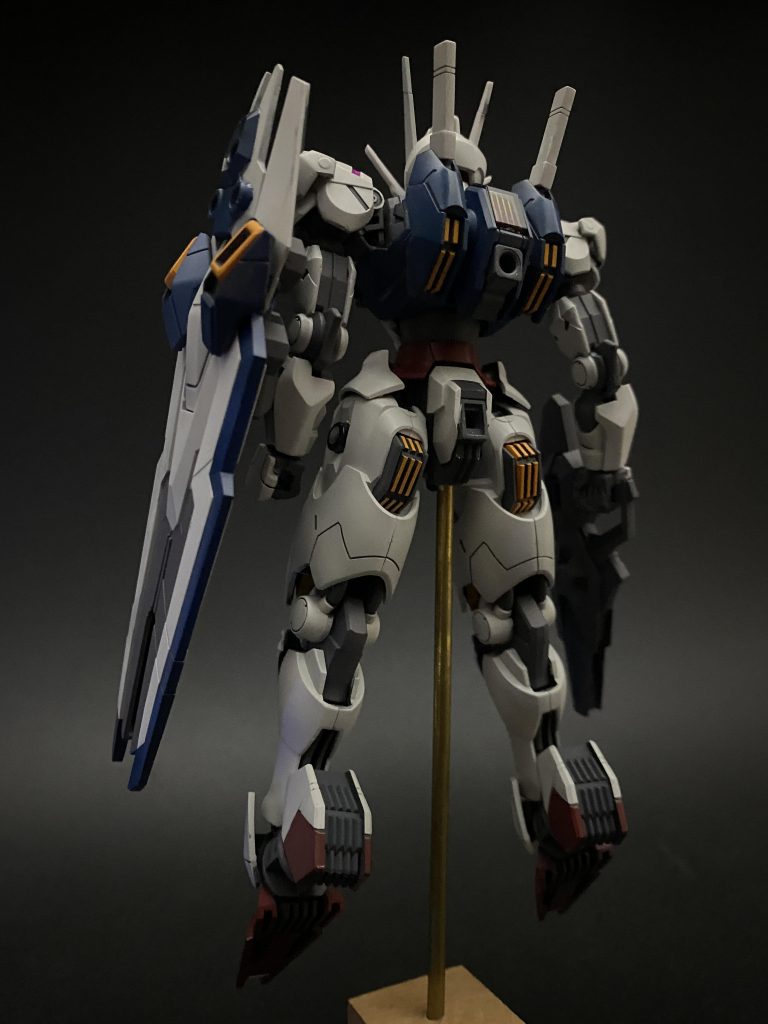 太もも裏の合わせ目は消しませんでした仮組みせずに塗ったから合わせ目チェック漏れ！