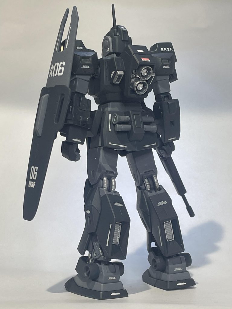 先週のジムⅡの時同様に量産機でも配備艦によってイメージが変わるかなと実験。まあラーカイラムが全てジェスタ色なのかはわからないですが。