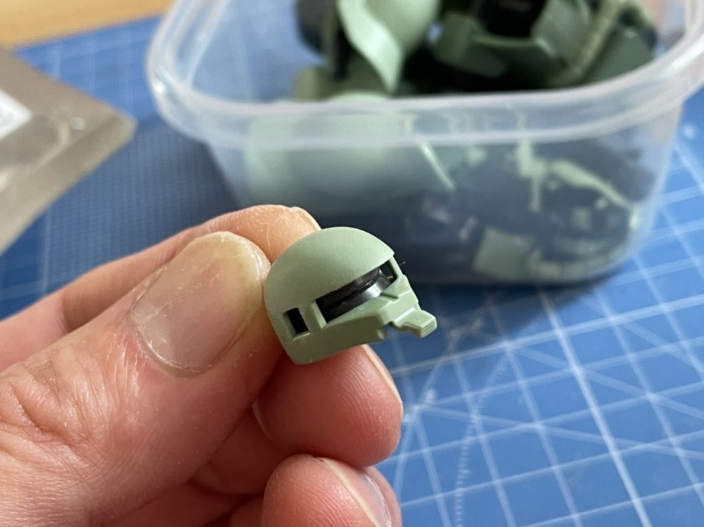 モノアイレールは、元の部品を輪切りにして市販の丸バーニアと組み合わせ。