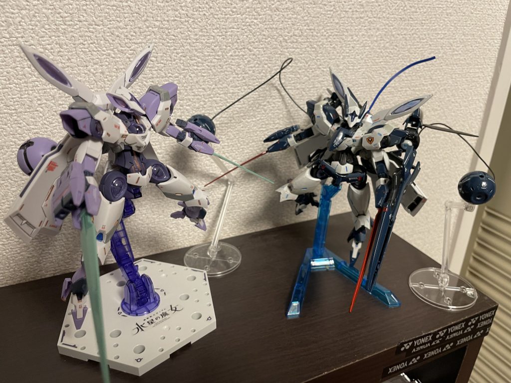 最後に、最近のお気に入り、ベギルブレイヴとの比較。当然ですが全塗装した方が愛着わきますね。 最後までご覧いただきありがとうございました!それではまた会う日まで、ベギルベウを出せ!!! 了解!!!(このシーン好き)