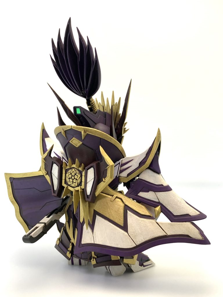 背面の隠れるスカートも塗り分けガンバリました。