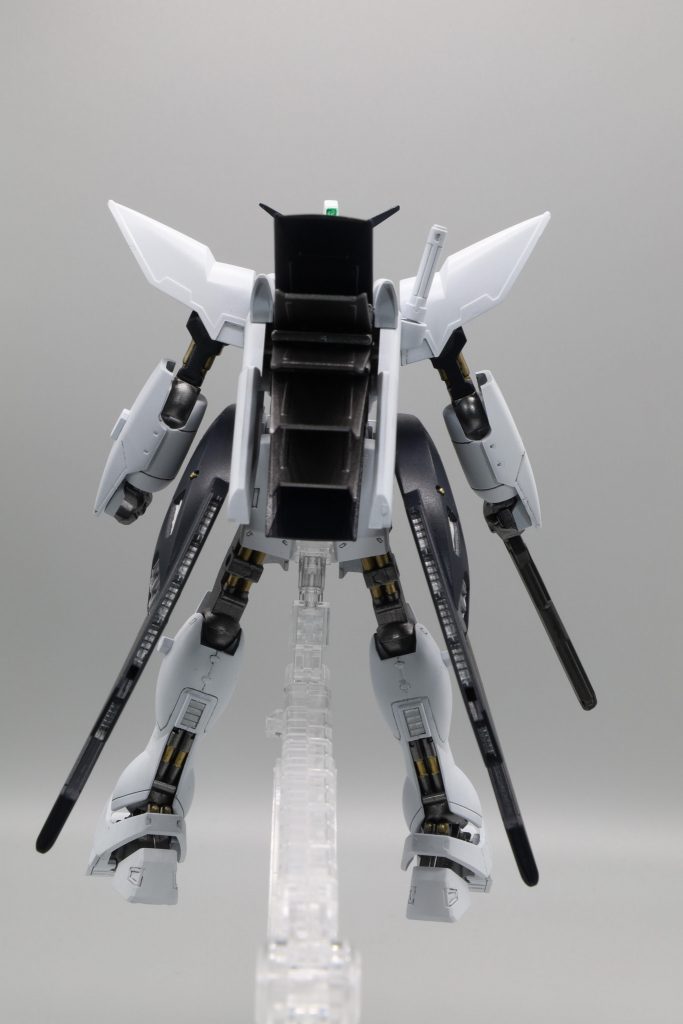 バックショット。部分塗装がチラ見え。