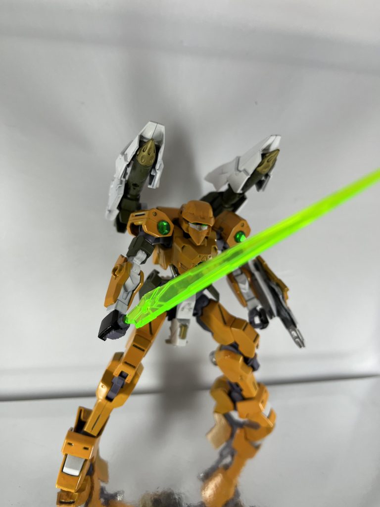 ハイパープラズマソードザムジードのは高出力らしいのでグランヴェールの時より太いビーム刃