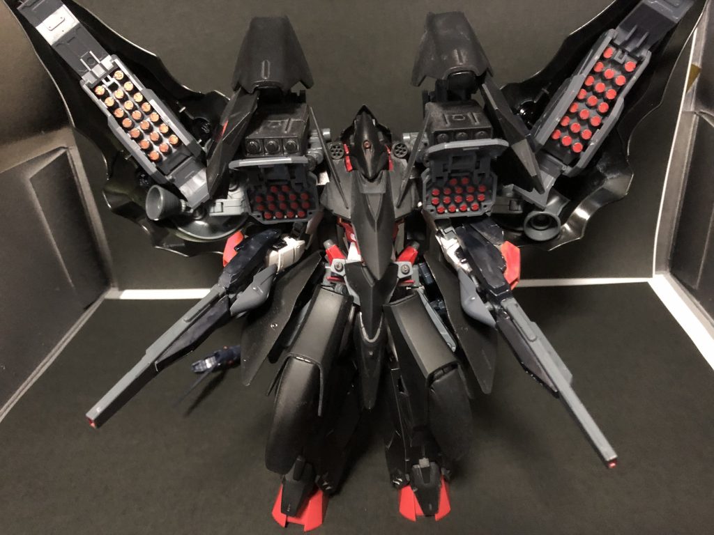 ミサイル。バインダー内にたくさん装備しています。撃ち切ったらパージします。