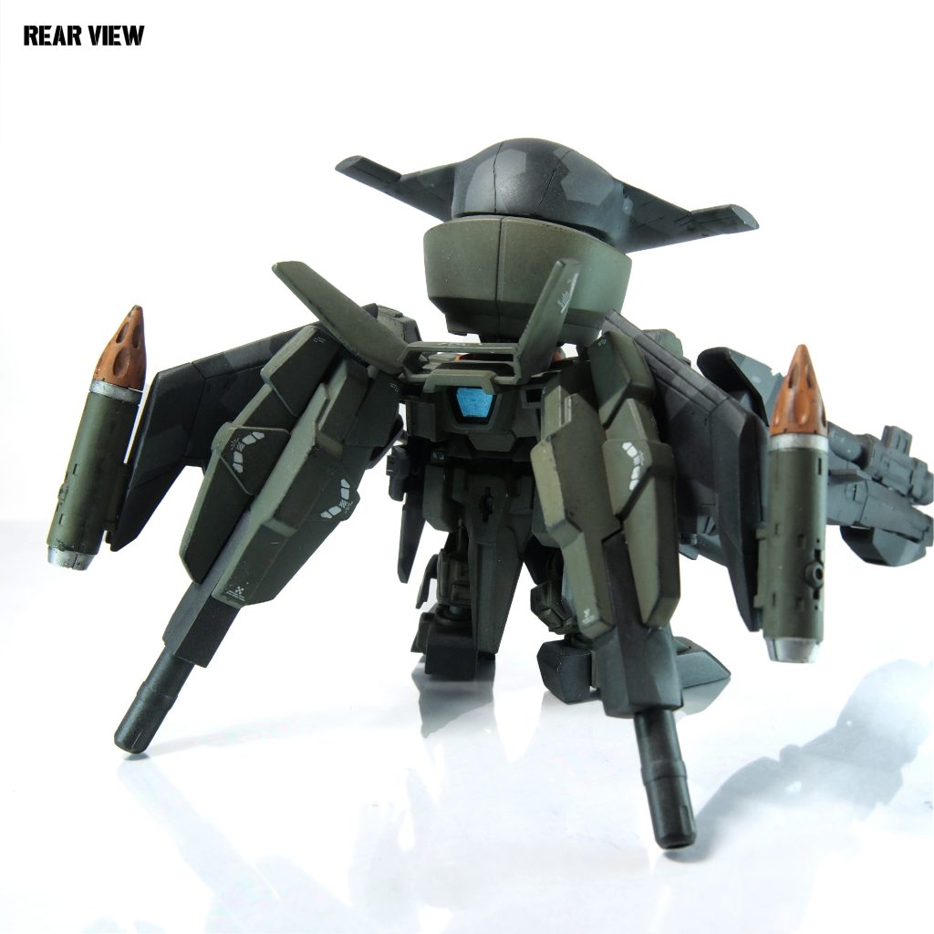 AGE2のスマートさやベースキットの可変ギミックは活かしつつ、空戦機らしく大型の主翼やミサイル状のパーツを30MMから拝借して配置しています。