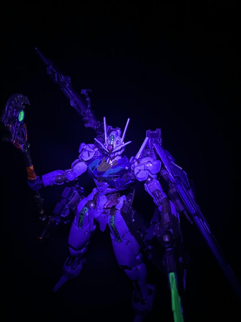 今回は目のビコーンを塗装忘れてた。今回は光りません😅