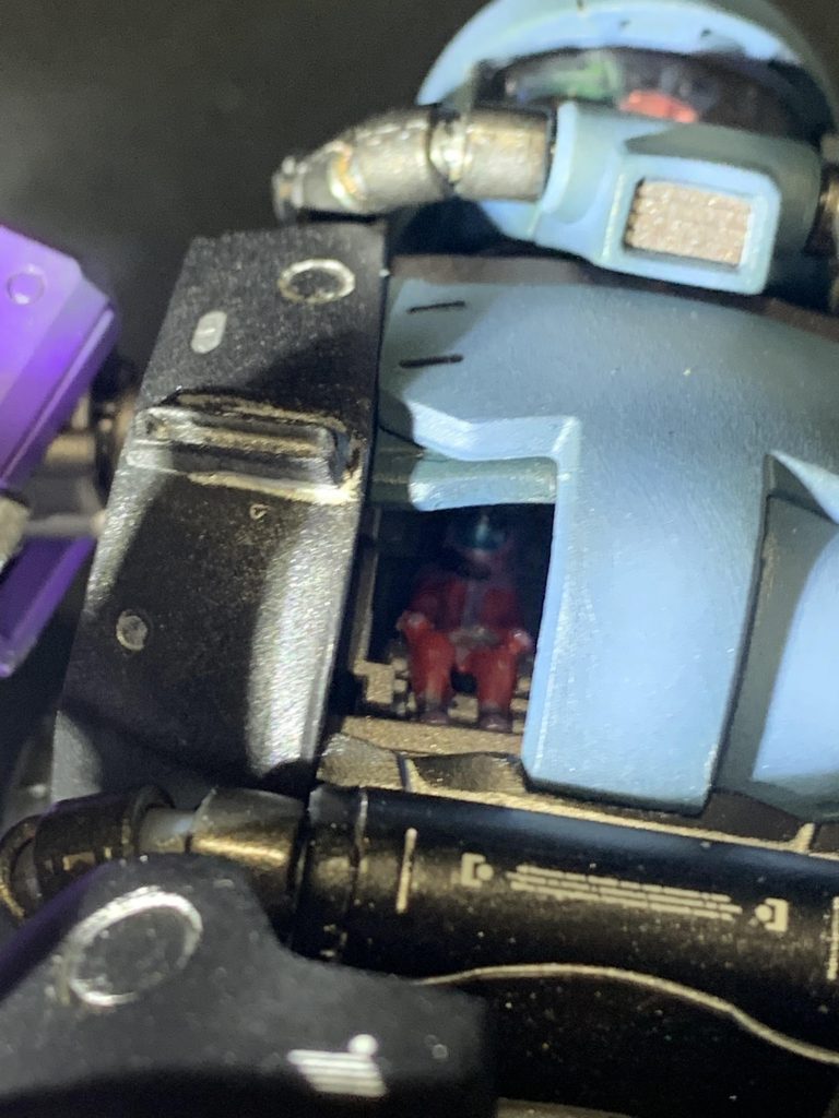 アイナもちゃんと塗装して乗せました。