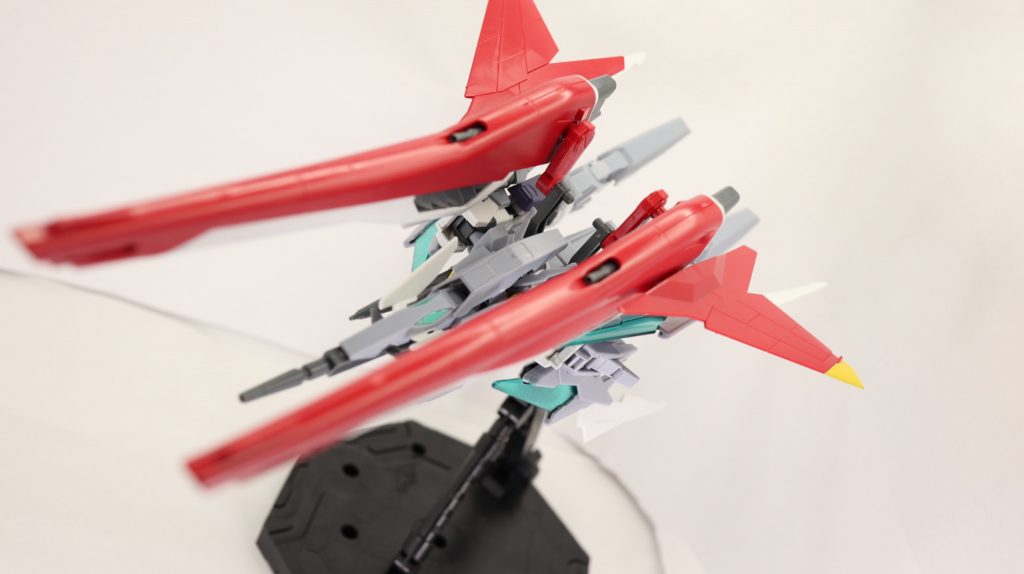 しっかり変形を妨げないように改造しました。セイバーの変形機構と相性が良かったので問題なく変形できました。