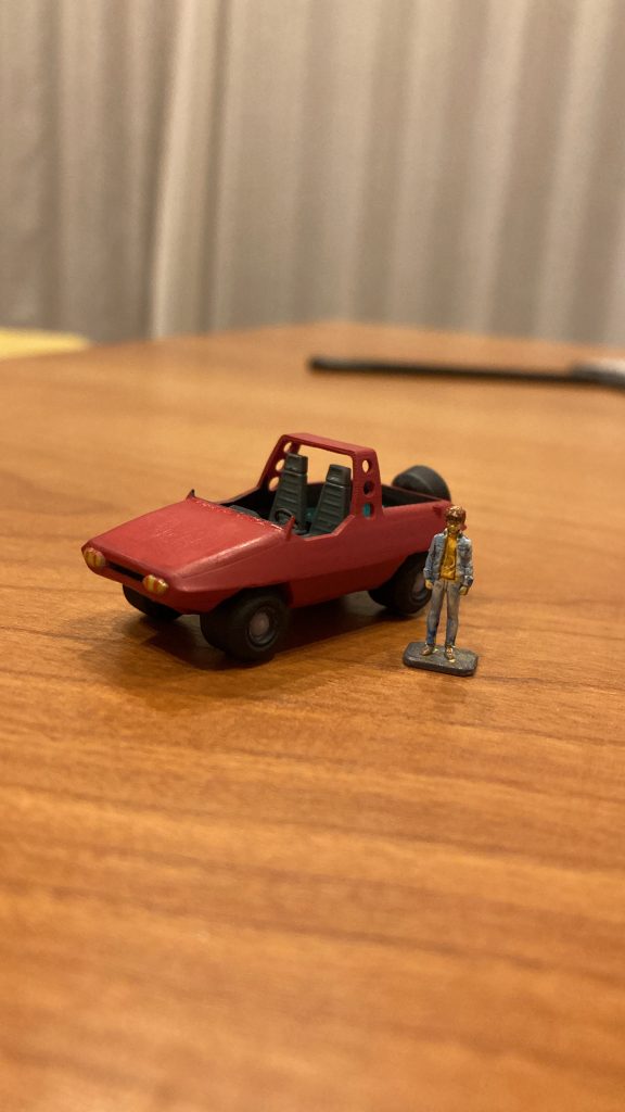 アムロの乗ってたエレカ.... 最高に渋いのではないでしょうか？ちなみにアムロのフィギュアは以前作ったMGガンダムオリジンverについていた物です。ちょうど並べてられてよかった！