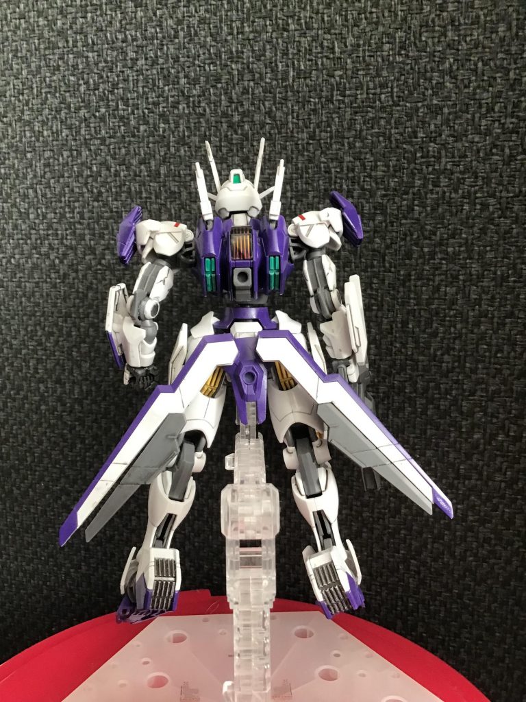 背面あと、少しだけ部分塗装しています。作りやすく、素組みでも遊んで楽しめるキットだと個人的に思います。