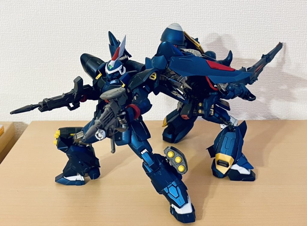 相方とのツーショット追加。背中を守り合う２人的な。