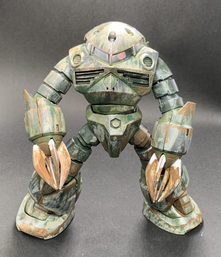 よくよく見ると迷彩柄なのです301〜303のチャコールリザード迷彩なのですがもはやウェザリングが迷彩の域です。