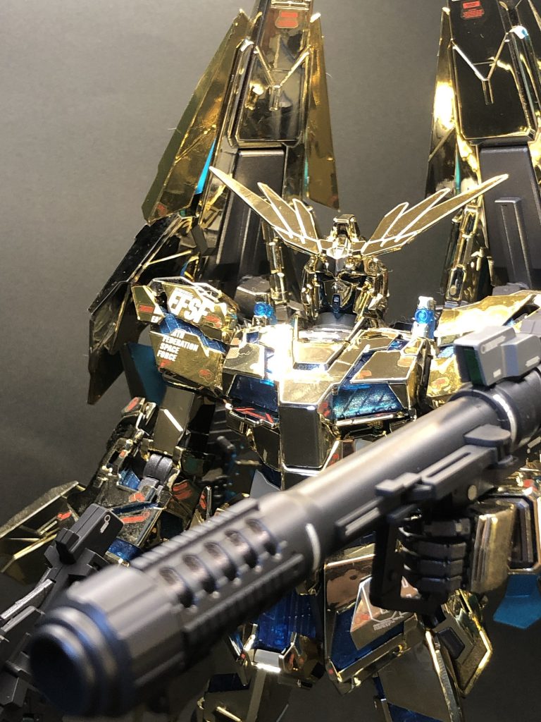 海外輸入】 MG フェネクス 1/100 ユニコーンガンダム3号機 フェネクス