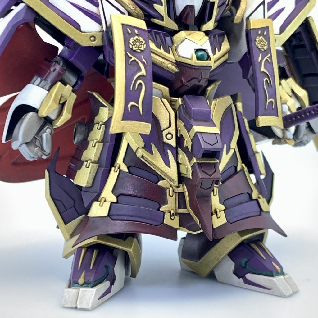 造形が細かいので、塗り分けるとホントに映えます✨達成感もハンパないです。ハンドパーツはビルドナックル丸Sに交換しています。