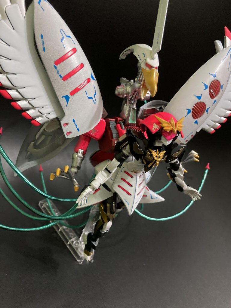 キュベレイのバインダーが羽ばたく翼に感じ、東洋の伝説フェニックスを脳内妄想しました。