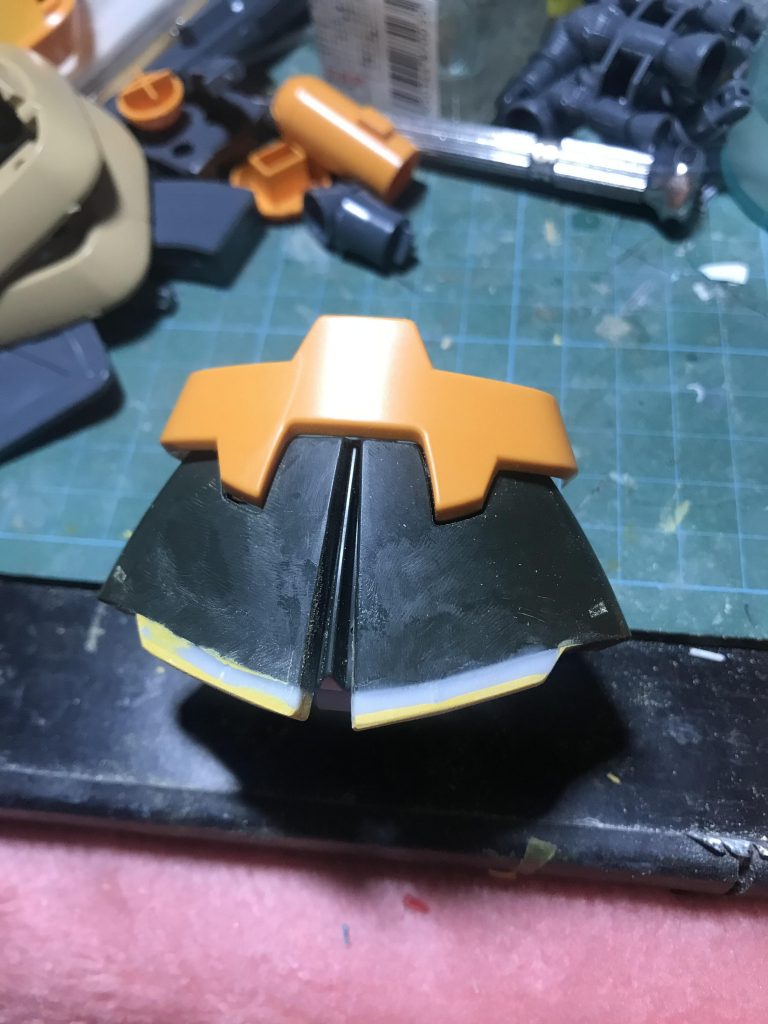 腰のフロントアーマーを伸ばしたかったのですが、ネットでカッコよく伸ばしてる方の作品を見つけてパク…いや、リスペクトさせていただきました♪