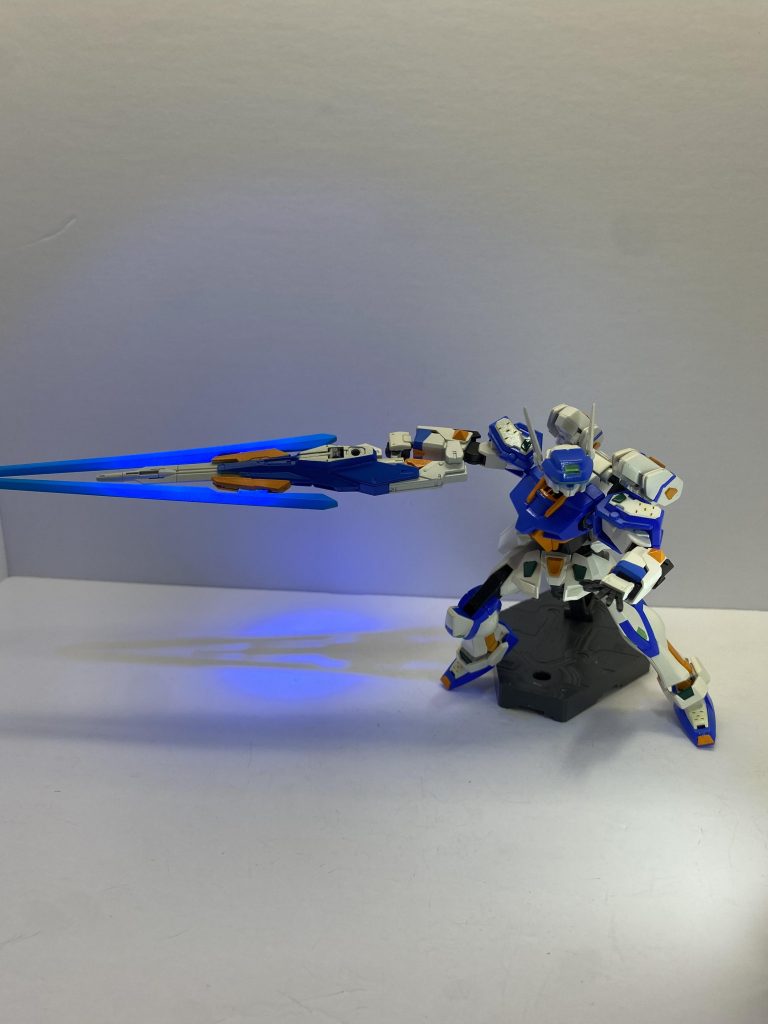 ビーム刃の部分は蛍光ブルーを吹きました。