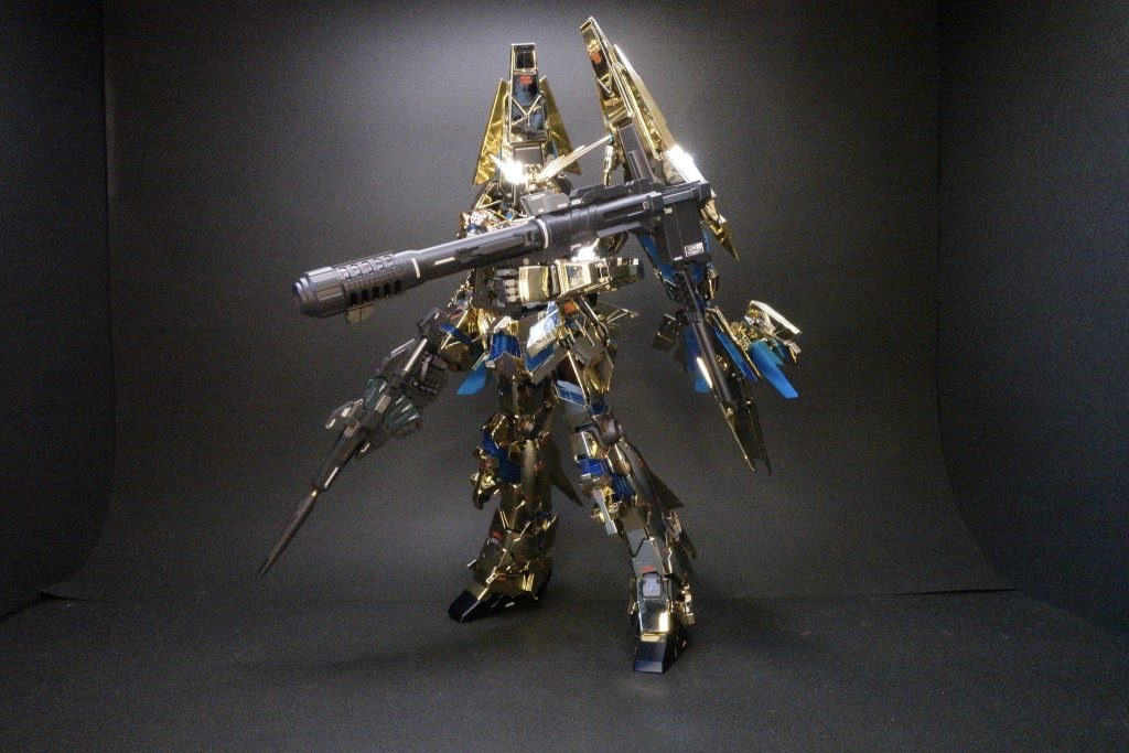 ビームライフルとハイパーバズーカを持たせてみました。