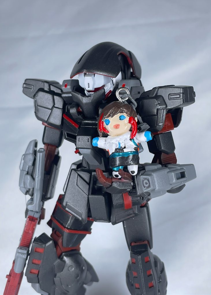 腰にはうるかこるち型スピーカーを搭載