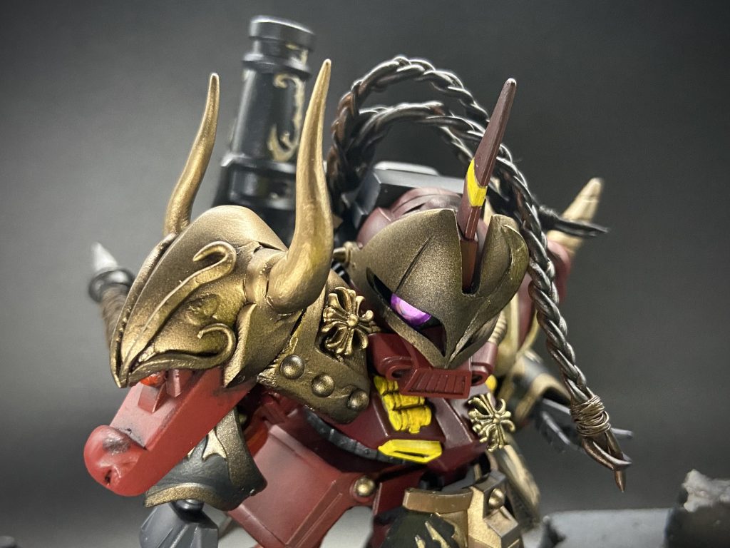 右肩は牛さんです🐂なんか大斧といえば的な謎の思い込みと、元パーツの形状的にやってしまいました!いいハッタリになったかと^ ^