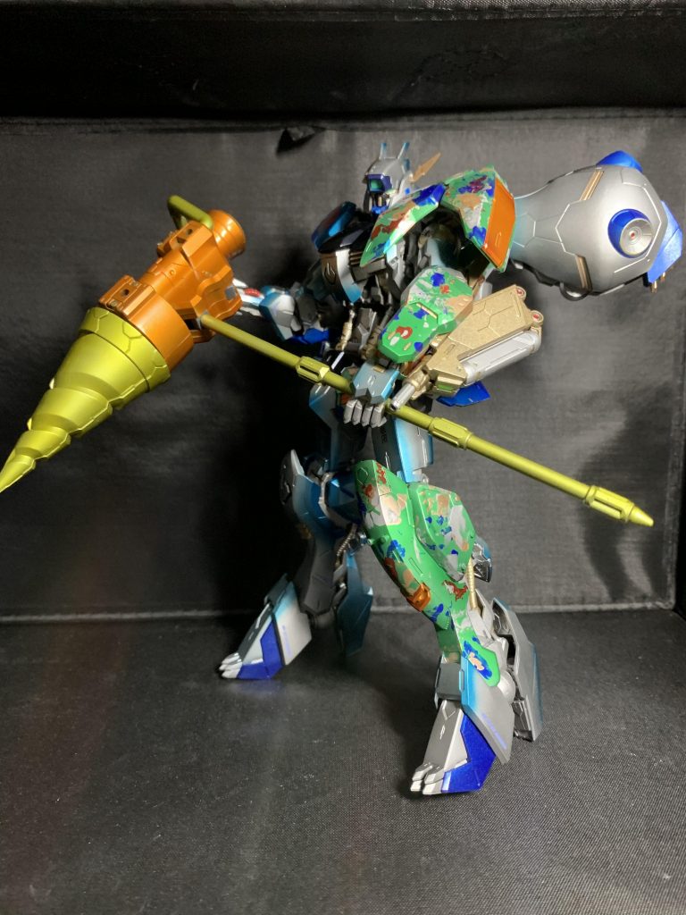 武装はドリル、ガトリング、ミサイル漢の武器ばかりにしゴツさをマシマシムキムキにしています💪