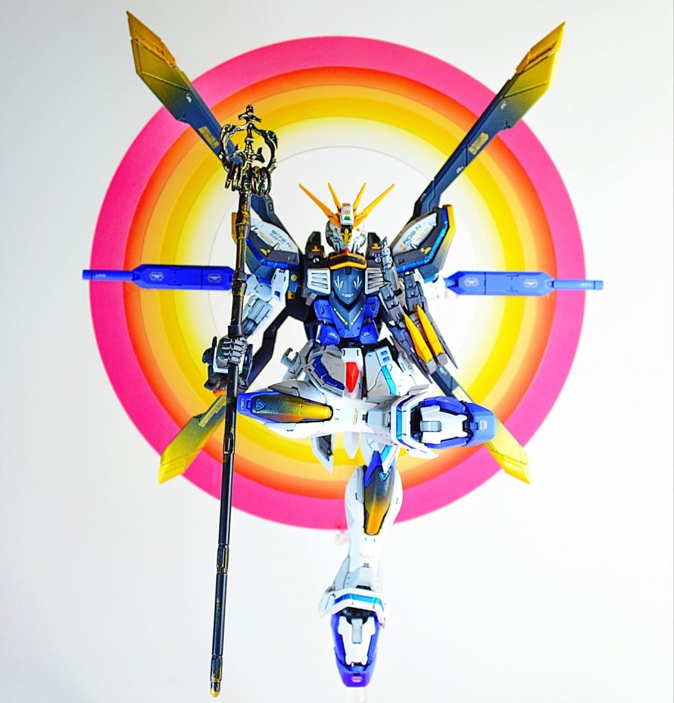 正面から。エフェクトパーツが光輪のように上手くマッチ。ポージングは半跏思惟像をモチーフに。神でもあり、仏でもある。神仏習合です。