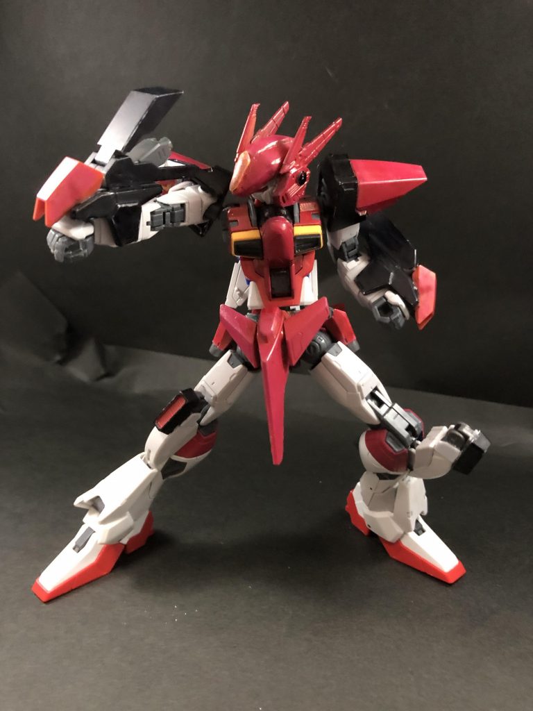 後ろのカバーがパカっと開いて小型ブースターが展開。