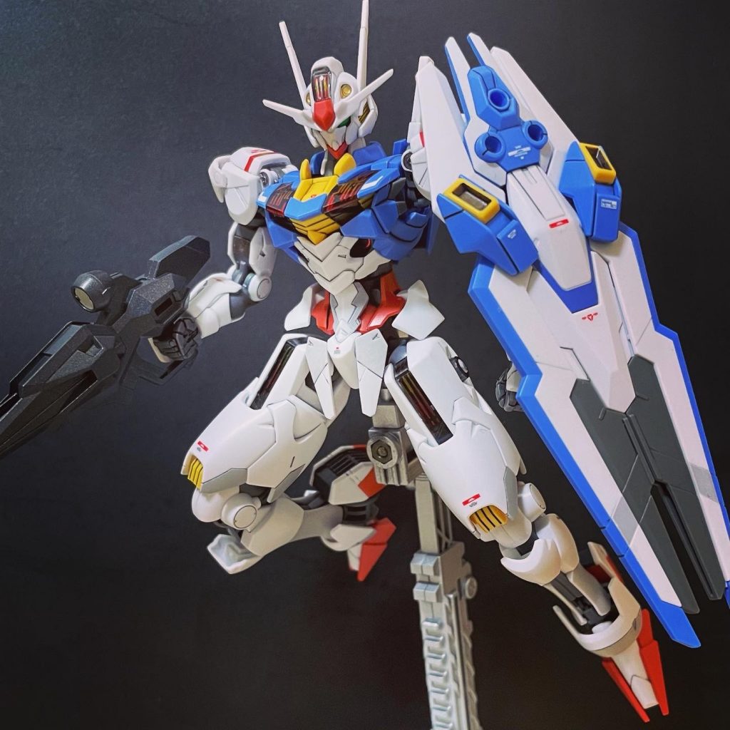 保持力高いのでポーズが決まる。可動域はそこまで大きくないです。