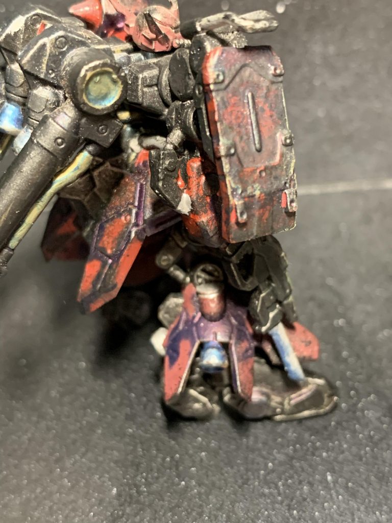 結構細かいので筆塗りするのはとても難しかったです。ウェザリングなどの汚しを付けすぎてしまったのでほどほどに抑えておけば良かったと後悔してます。