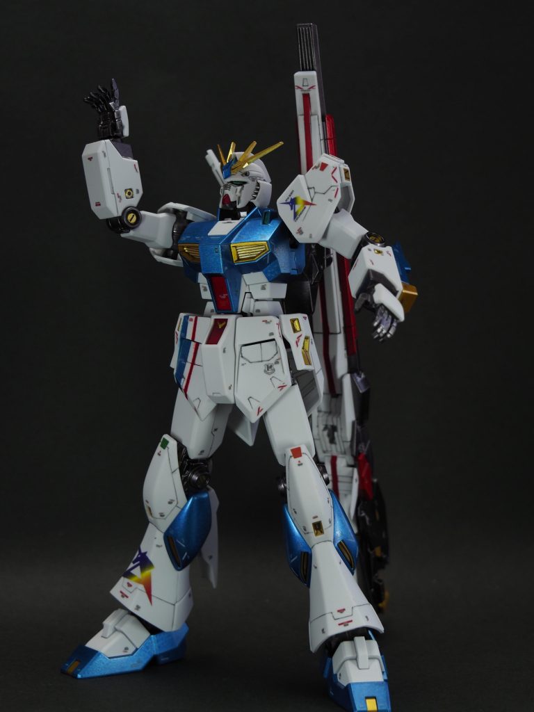 やっぱりνガンダムはカッコいいですね。大好きなMSです。是非福岡にある実物も見に行きたいですね。
