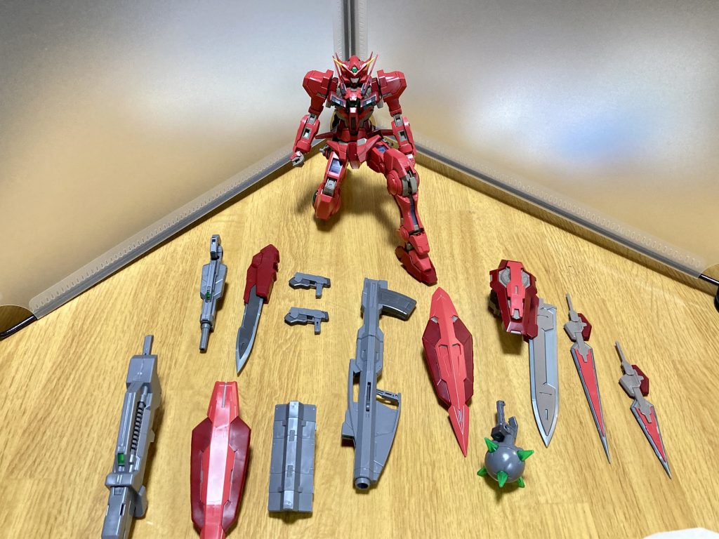 武装に関しては、発展機のエクシアだけでなく、デュナミスやキュリオスのランナーも入っていて面白い。