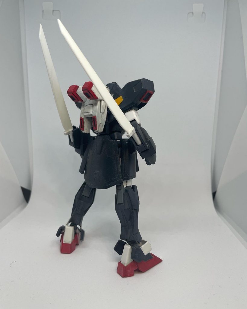 ガンダムシュピーゲル–6枚目/制作者：ミノフスキー