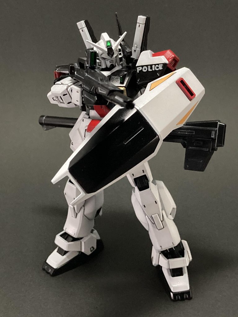 そこのモビルスーツ!止まりなさい!👮♂️🚨