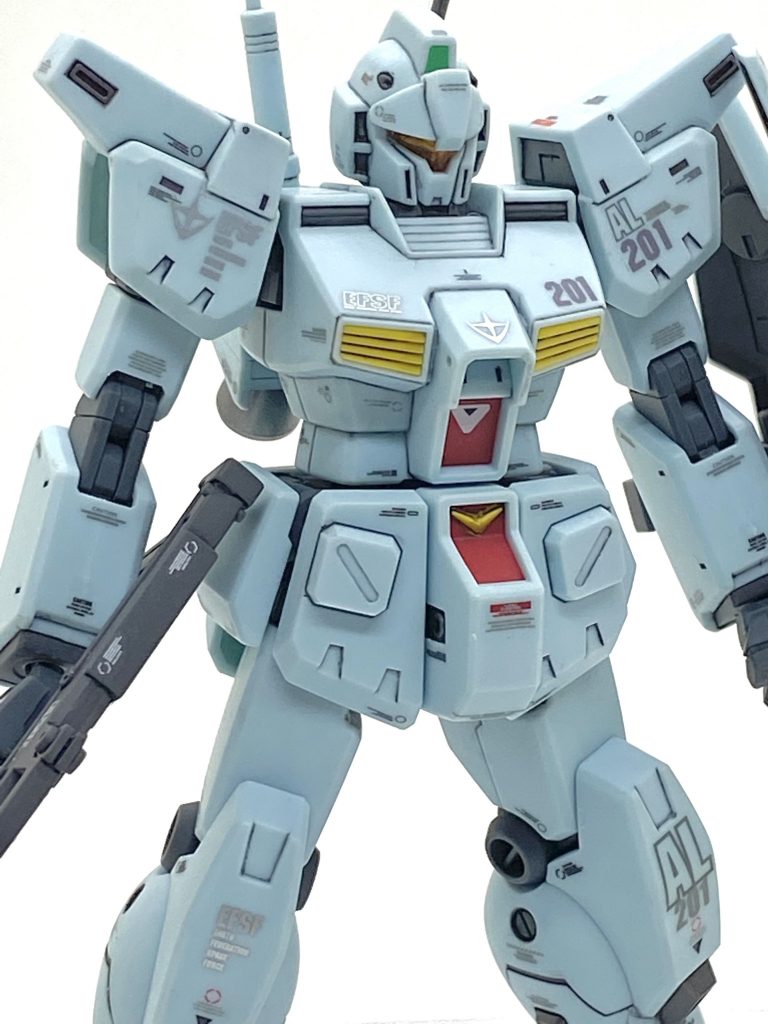 ディテールをグレーで塗るだけで引き締まるので自分ももう一体欲しいぐらいです(笑)。