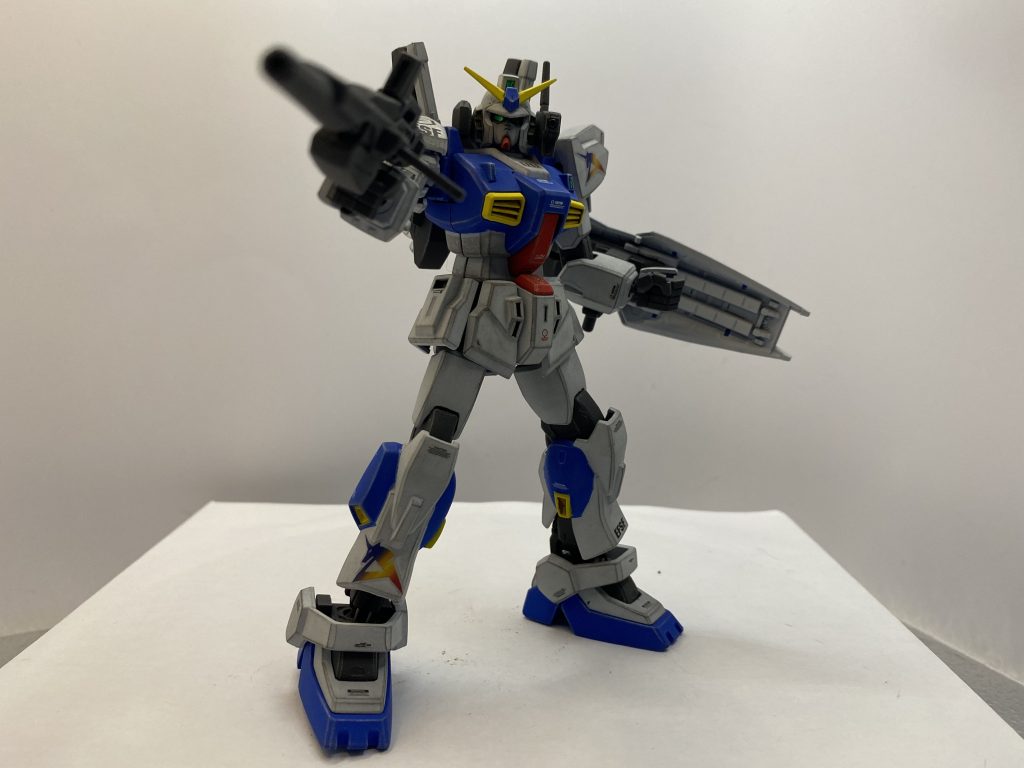 クリプス戦争時に幽閉されていたアムロレイ支援者が極秘裏にティターンズからガンダムMkⅡの設計図を入手して開発しシャイアン基地の地下に隠してあったという妄想設定です。