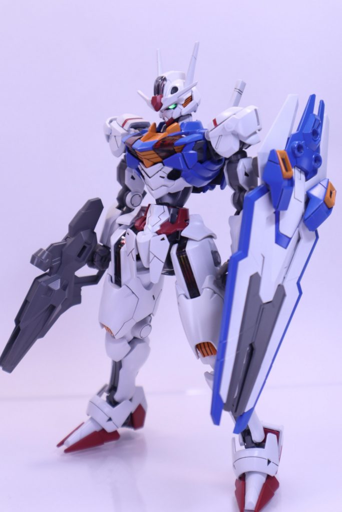 ブルー部分だけは調色にこだわりました☺️実際はめっちゃ濃いです。なので差し色の黄色はマンダリンオレンジにしてます。