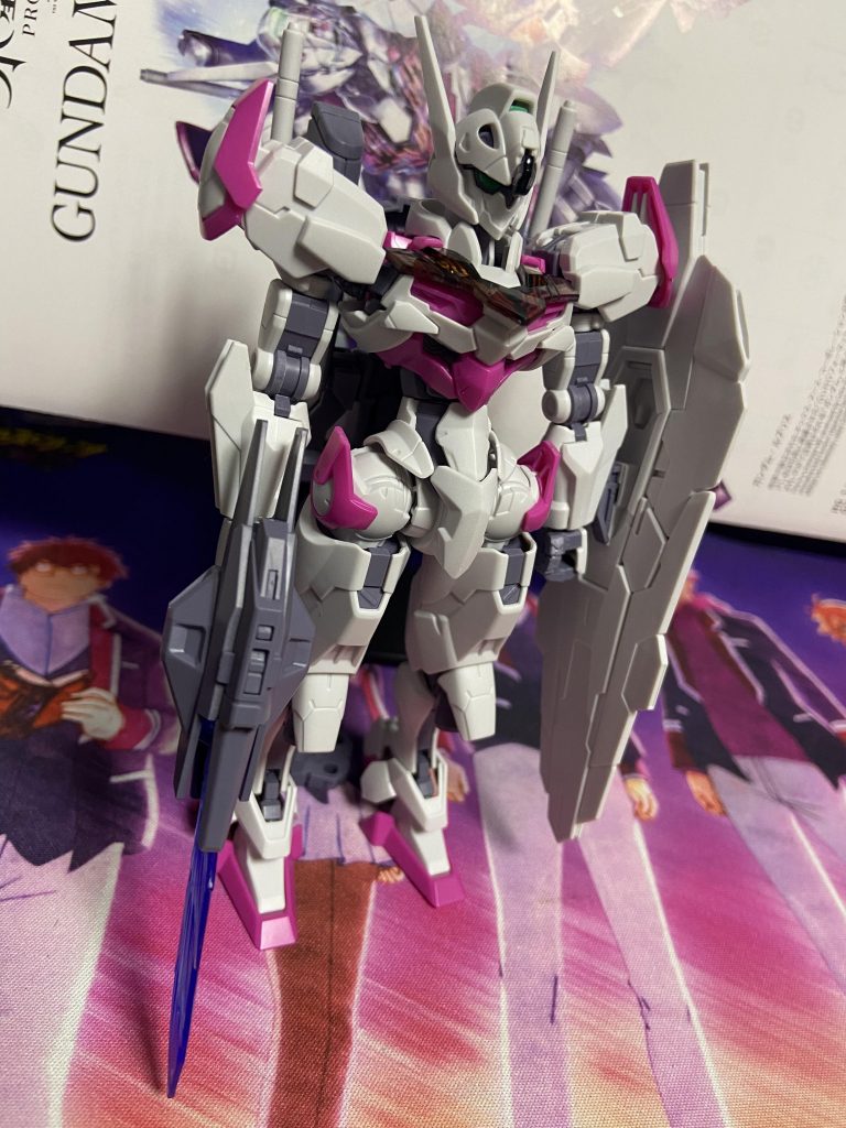 こちらは素組みの生まれたてルブリスなんと太ももしか合わせ目が無い素晴らしいキット！再販したらみんなも買おうね💕