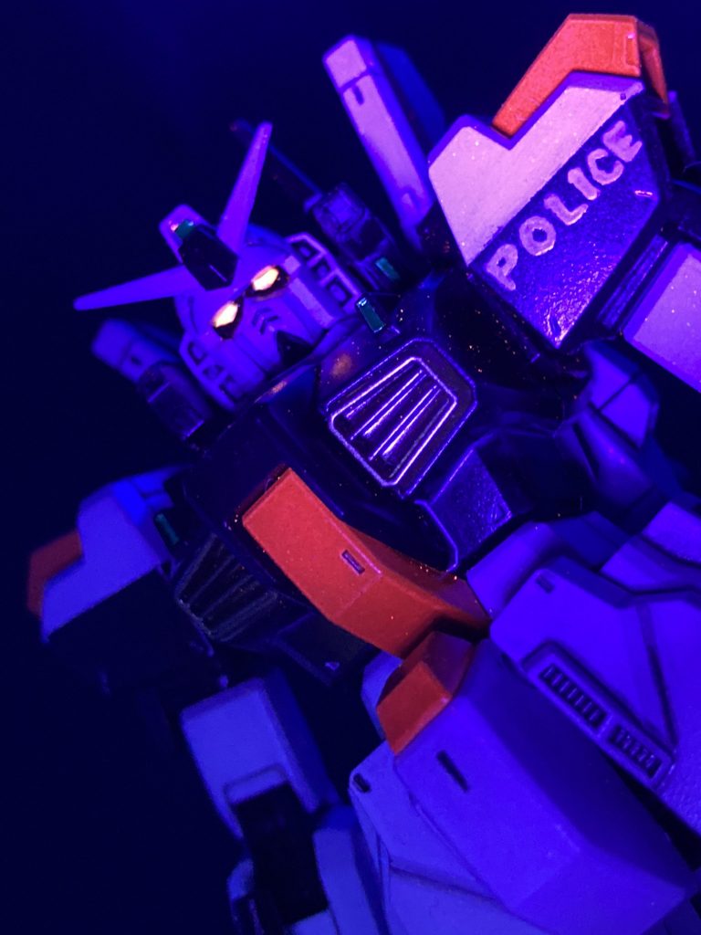 下から顔アップ🚔🚨