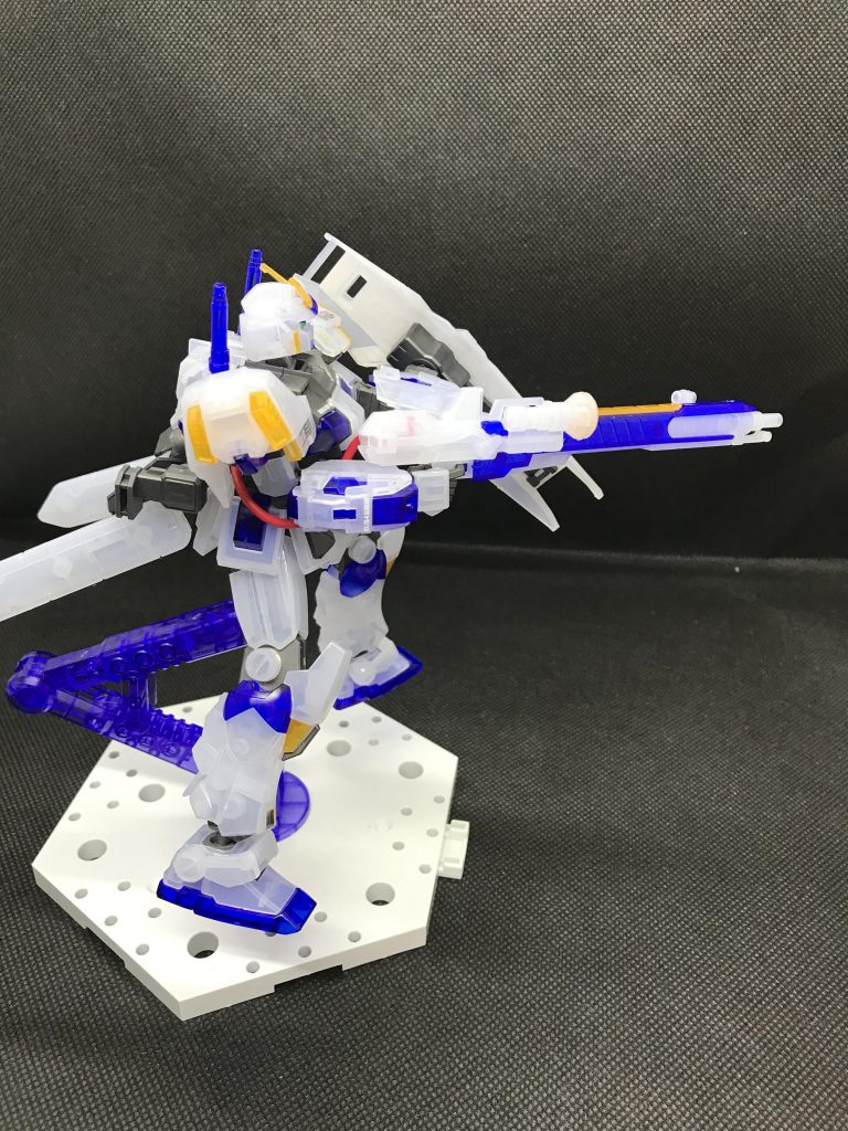 ガンダム4号機クリアカラー–2枚目/制作者：lunablood