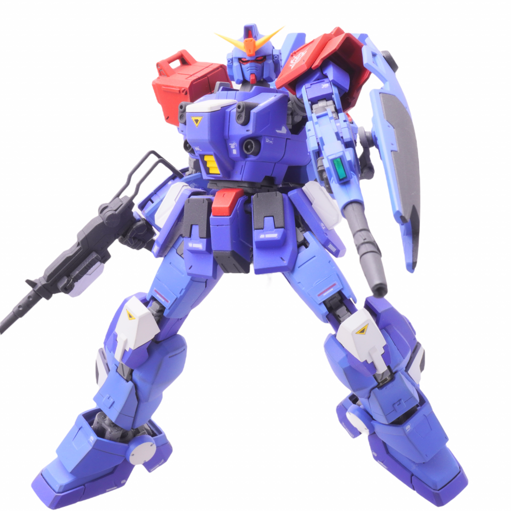 RGを意識して青色も濃淡をつけています。腕部と太もも、スリッパはMK2の流用です。