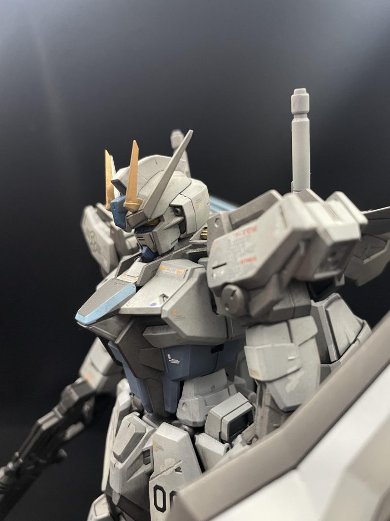 初めて所々にタッチアップ塗装を施してみましたがまだまだ練習が必要ですね😐