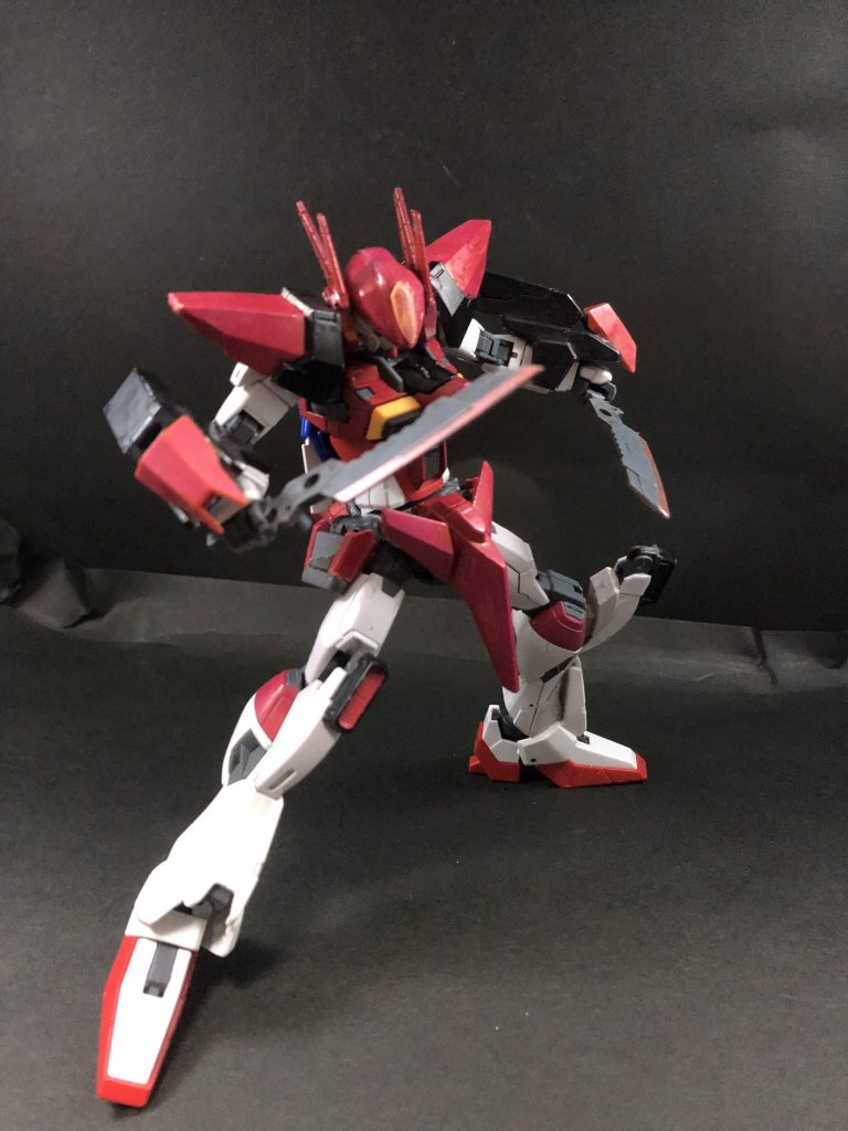 大型ナイフ。接近戦のメインウェポンです。