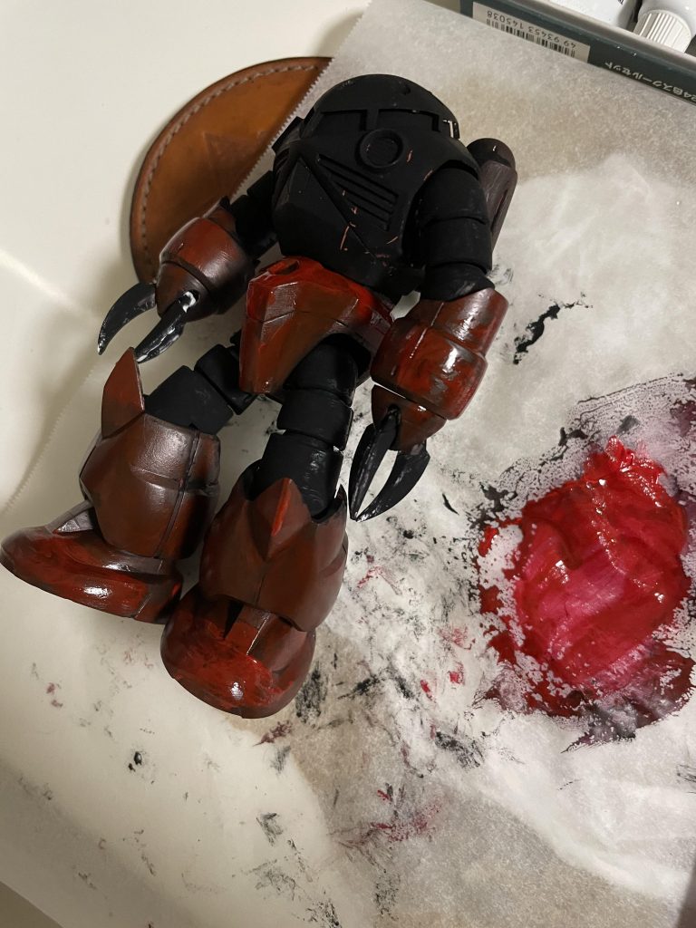 アクリル絵の具で塗り重ねます。