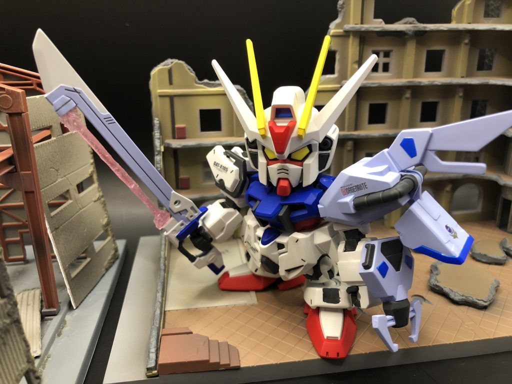 ソードのビームエフェクトはレジンで作成しました。