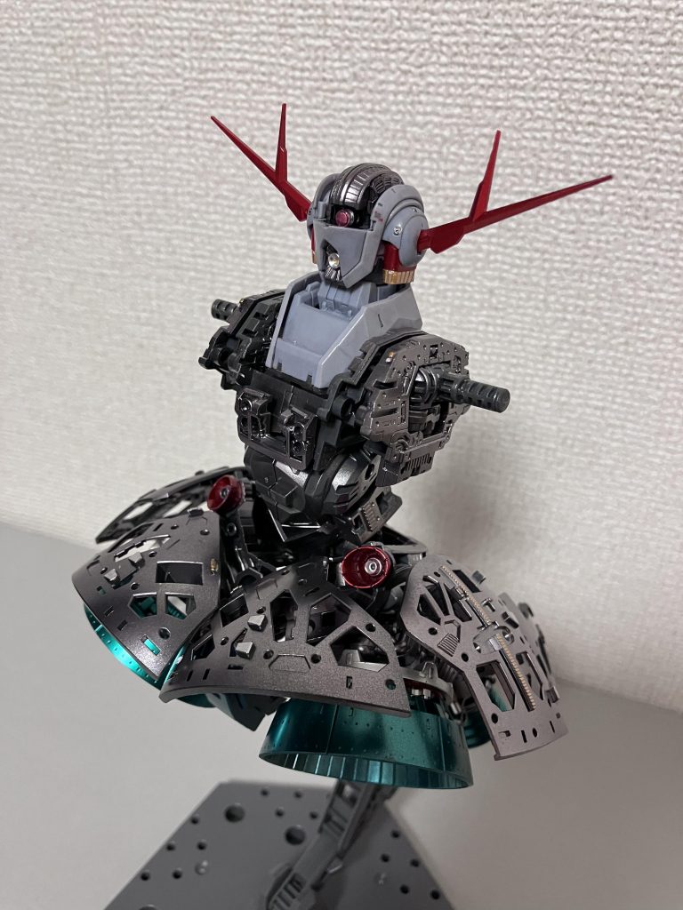 装甲取り付け前のフレーム状態でも飾りたくなるいいキットですね