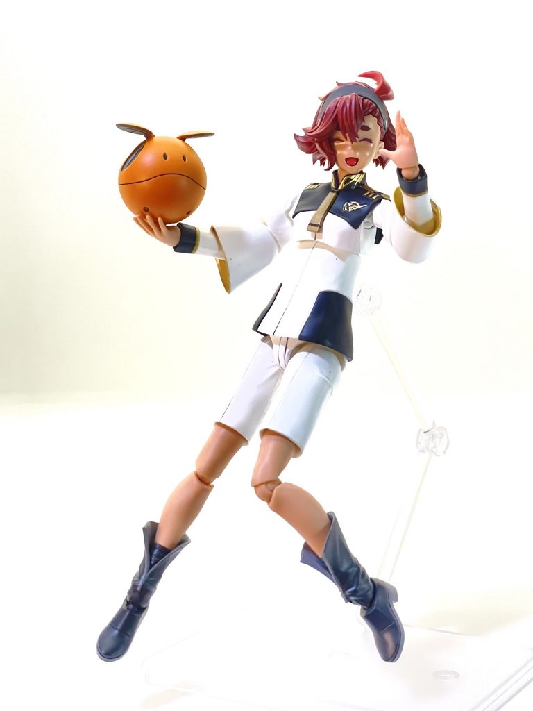 アステカシアは基本的に低重力環境みたいなので浮遊ポーズもいいですね。