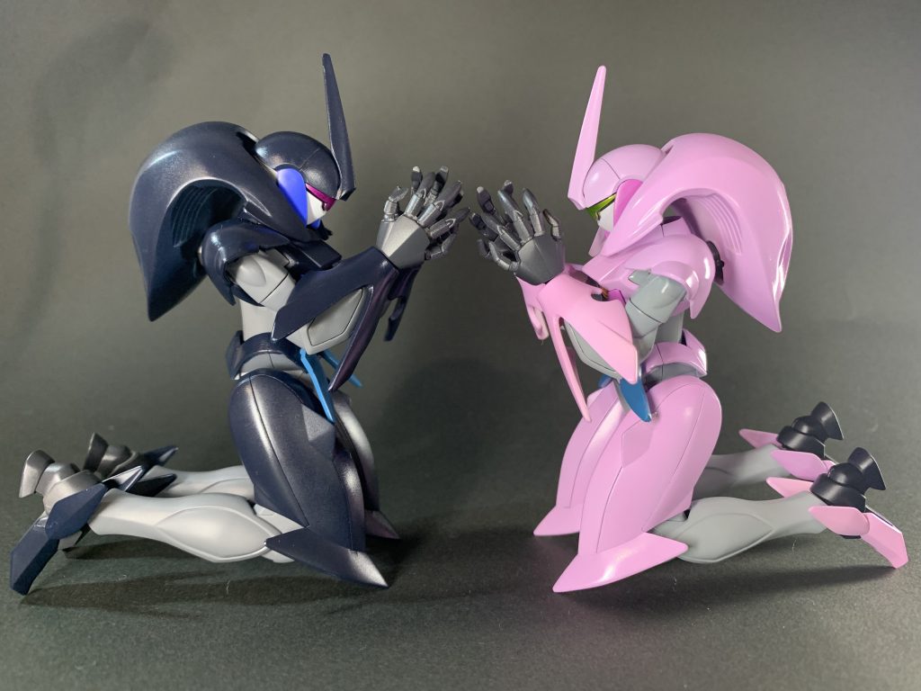 ぱっと思いついたのがプリキュアだったんですが塗装直前に全く同じコンセプトのファルシアを載せた方がいたので断念。ならばと某勇者ロボアニメに出てくるシンメトリカルドッキングする姉妹が好きだったのでそちらを参考にしました。