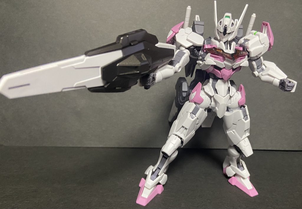 ビット？ファンネル？は装着してる状態が1番好みです。大きなシールドかっこいいけどバックパックスカスカになるのが寂しいよね、、