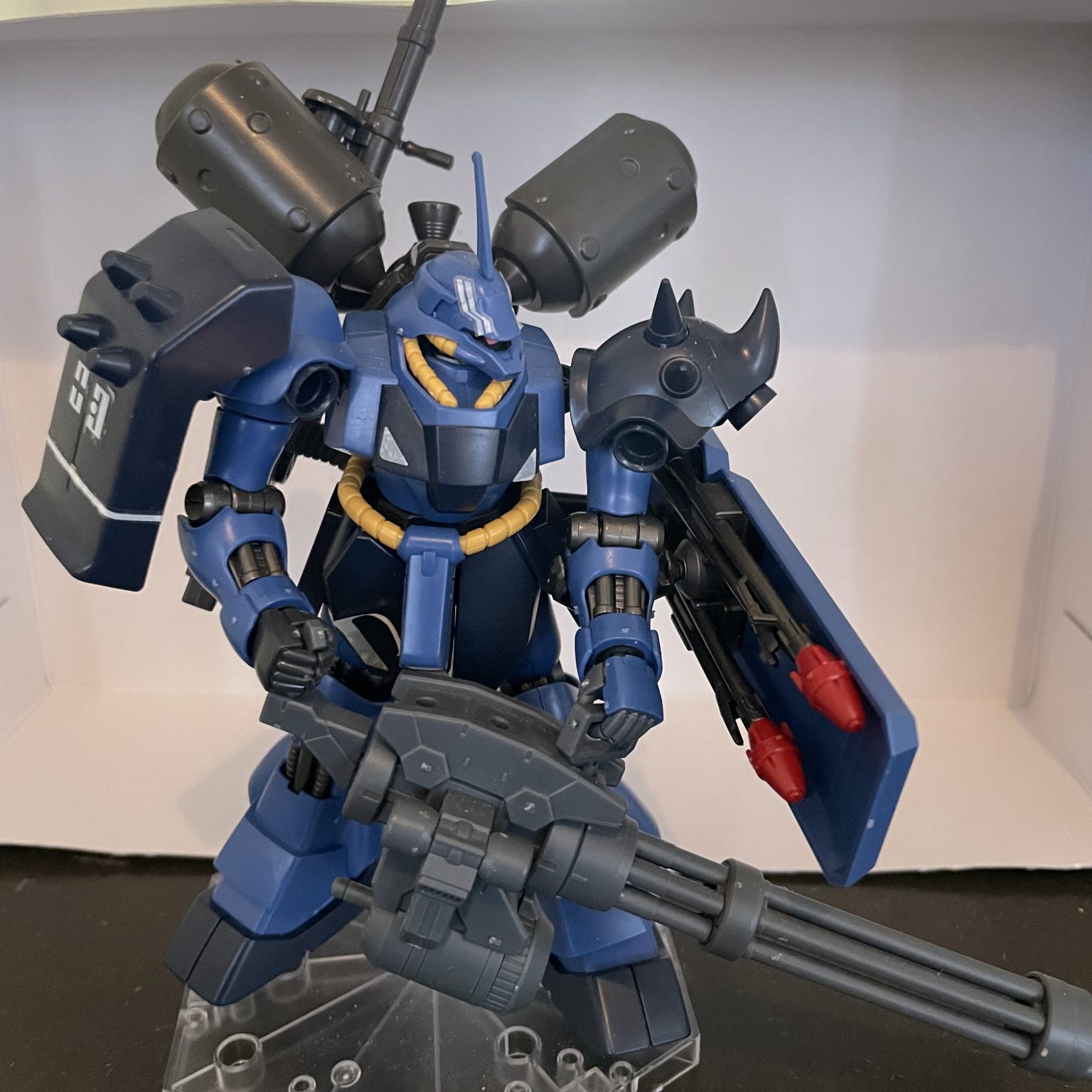 HGギラドーガ重装型 バルカンレイブン風｜Q-Bertさんのガンプラ作品 